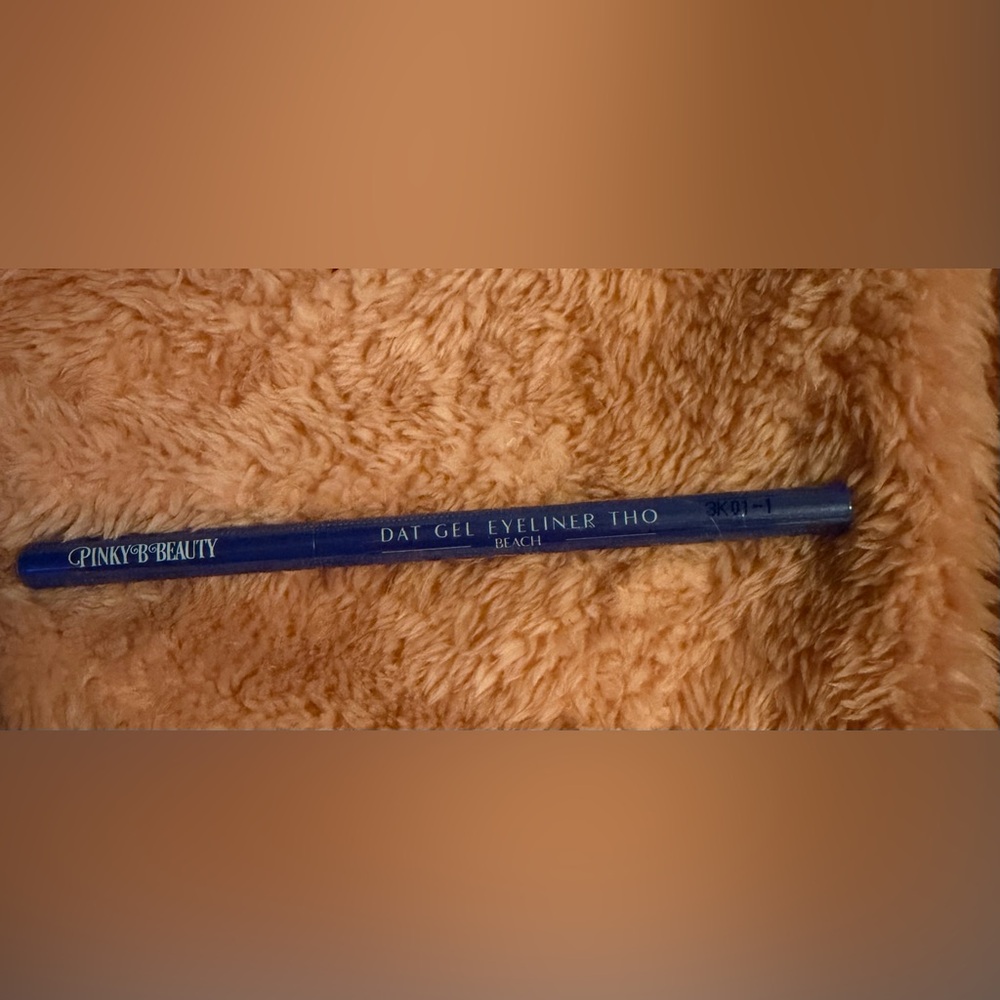 Pinky B Beauty Eyeliner in Beach